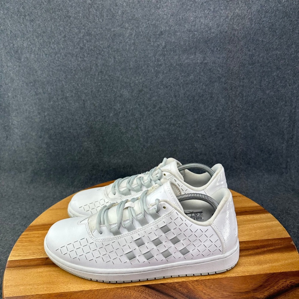 Jordan Illusion Low Mens White Wolf Grey Leather Sneakers 705146-100 Size 9 - Picture 6 of 11